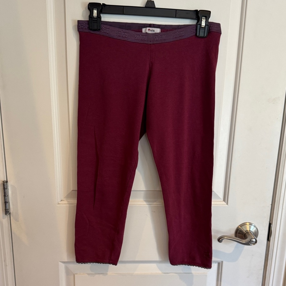 SOLOW  Burgundy women’s cropped Leggings Sz med So Low